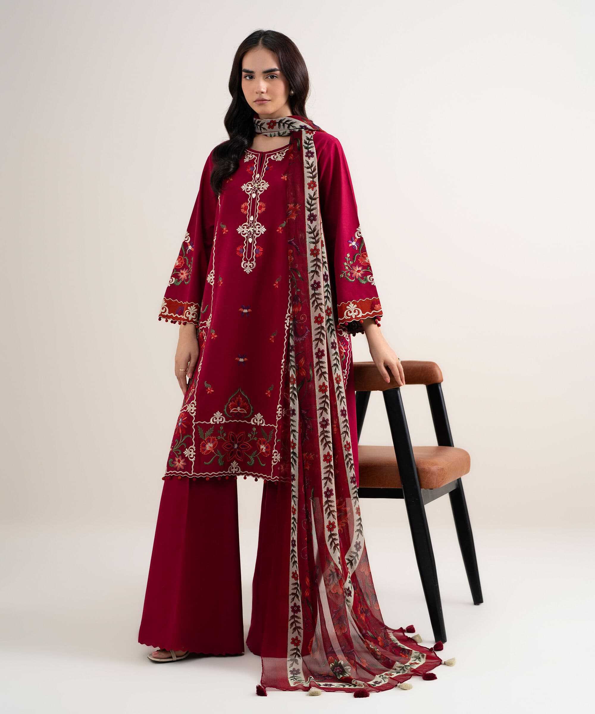 Sapphire Andaaz V6 23 3PCs