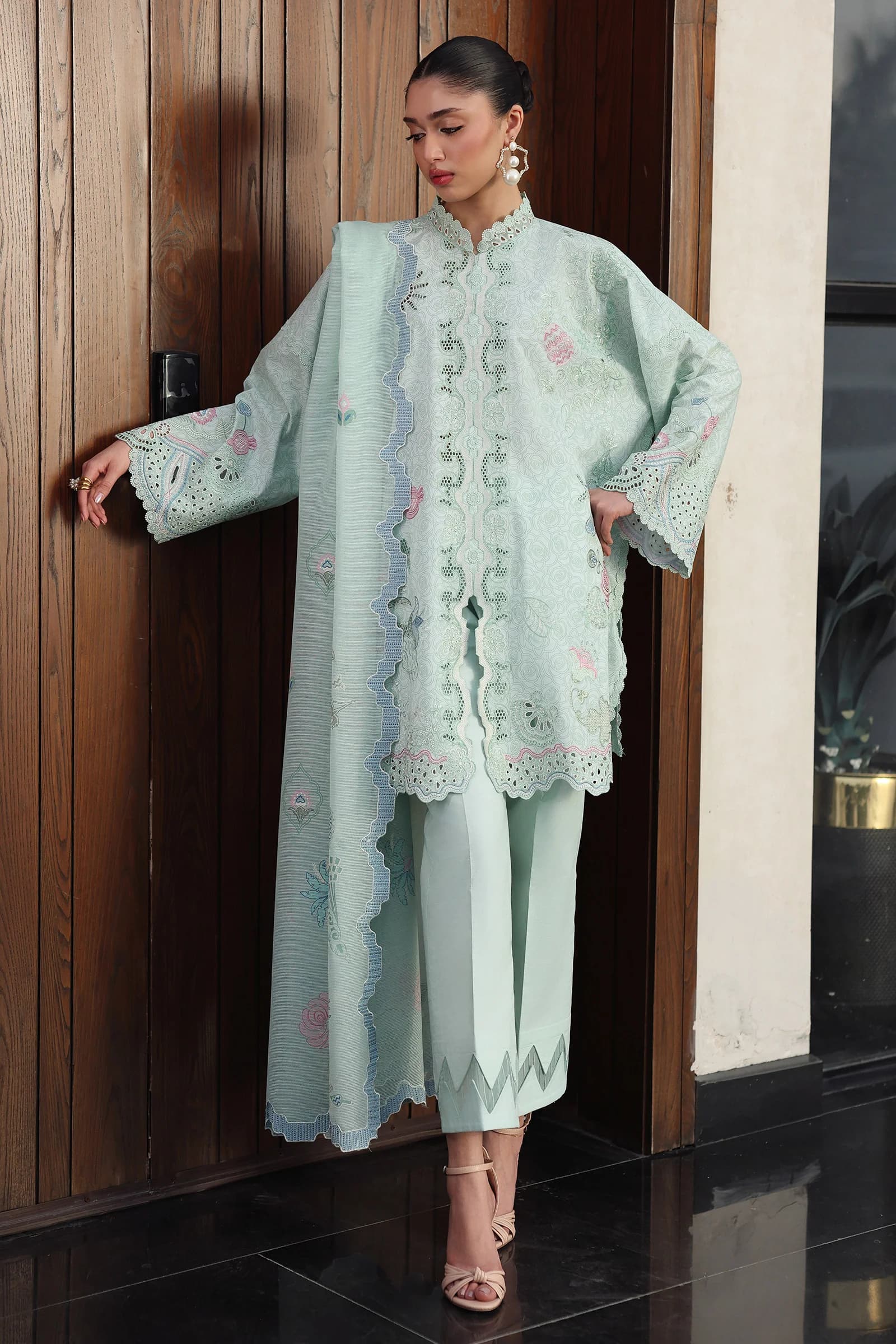 Qalamkar Q Line Lawn Drop 2 Leya 3 PC