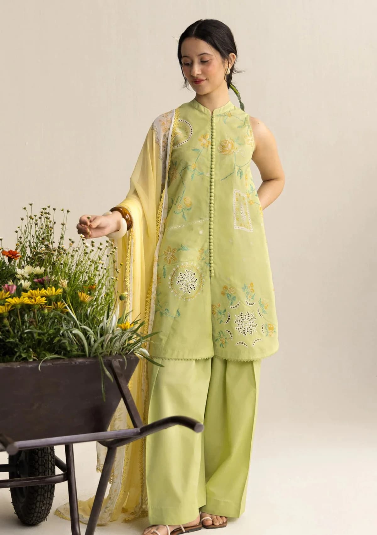 Zara Shahjahan Coco Lawn Edit 2 26 Ines 6B 3 PC